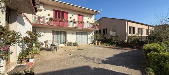 10-salle Maison à Ferentino, Italy No. 20879 20