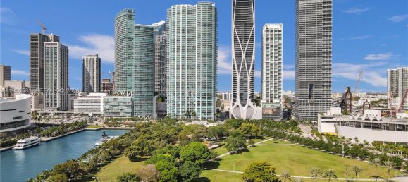 1 dormitorio propiedad comercial en venta en Miami, Miami-Dade, Florida, USA № 614422 17