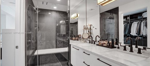1 dormitorio propiedad comercial en venta en Miami, Miami-Dade, Florida, USA № 614422 23