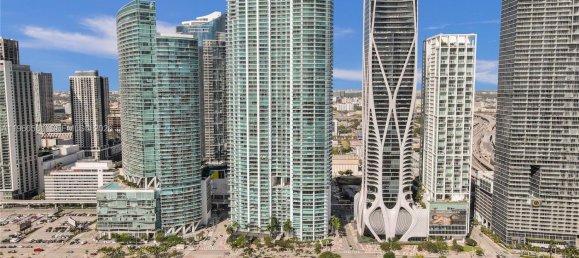 1 dormitorio propiedad comercial en venta en Miami, Miami-Dade, Florida, USA № 614422 2