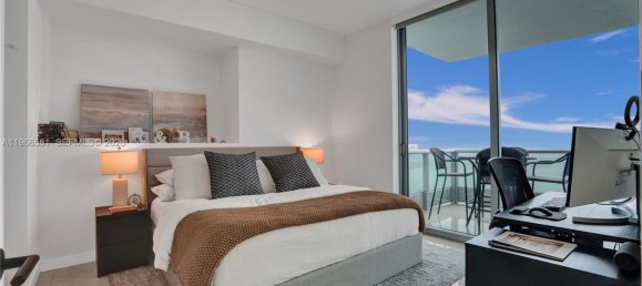 1 dormitorio propiedad comercial en venta en Miami, Miami-Dade, Florida, USA № 614422 3
