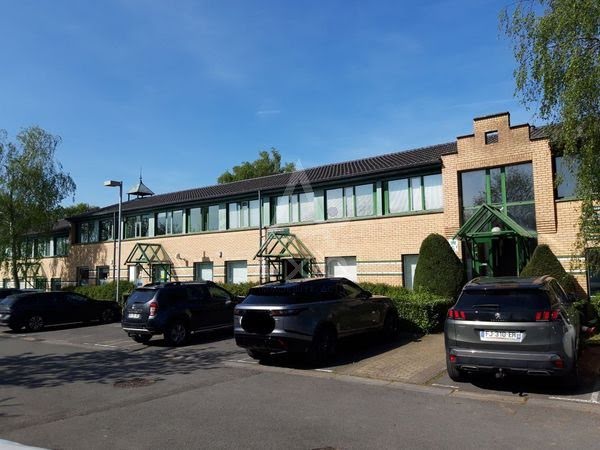 3 rooms Commercial property in Templemars, France No. 254804