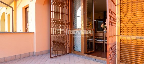 4 rooms Villa in Dalmine, Italy No. 233001 11