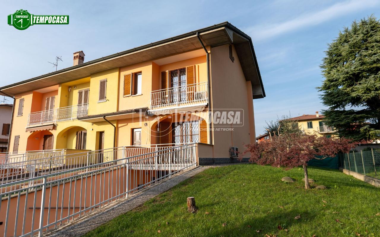 4 rooms Villa in Dalmine, Italy No. 233001