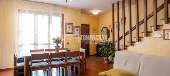 4 rooms Villa in Dalmine, Italy No. 233001 8