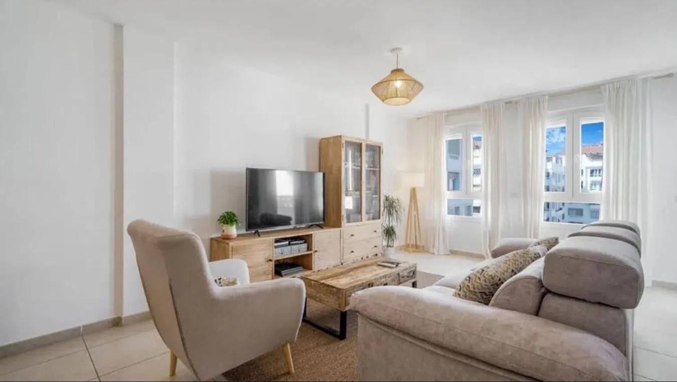 3 bedrooms Apartment in Marbella, Spain No. 138366