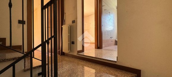 Вилла с 3 спальнями в Дуэ Карраре, Италия № 347401 11