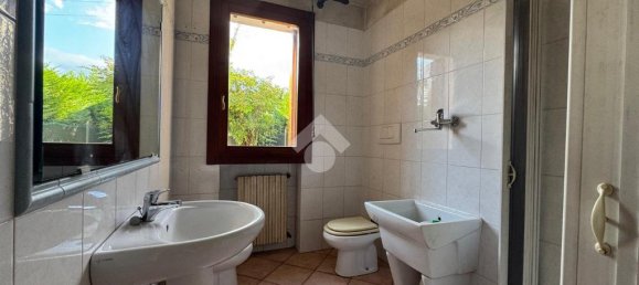 Вилла с 3 спальнями в Дуэ Карраре, Италия № 347401 10