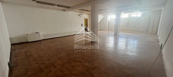 Gewerbliche Immobilie in Porto Sant'Elpidio, Italy 220m², Nr. 288665 13