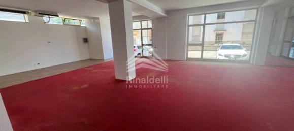 Gewerbliche Immobilie in Porto Sant'Elpidio, Italy 220m², Nr. 288665 4