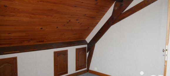 Casa de 3 dormitorios en Le Poinconnet, France No. 234533 5