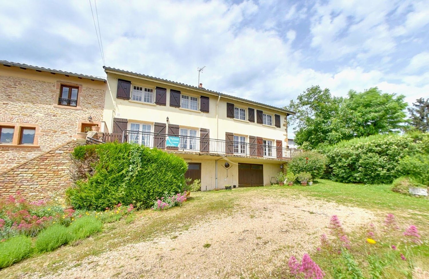 4 bedrooms House in Hurigny, France No. 202836