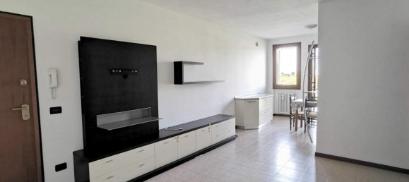 3 rooms Apartment in Veronella, Italy No. 238200 4