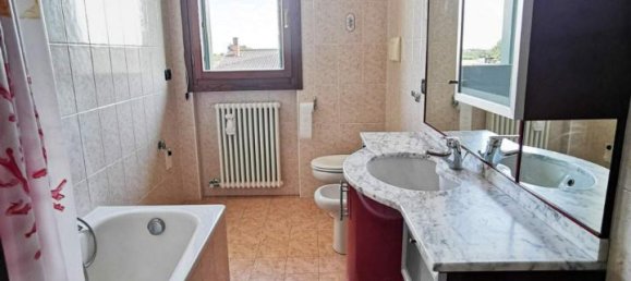 3 rooms Apartment in Veronella, Italy No. 238200 10