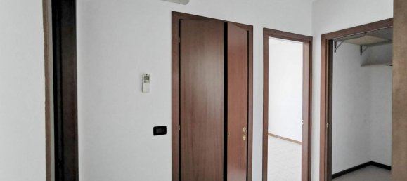 3 rooms Apartment in Veronella, Italy No. 238200 5