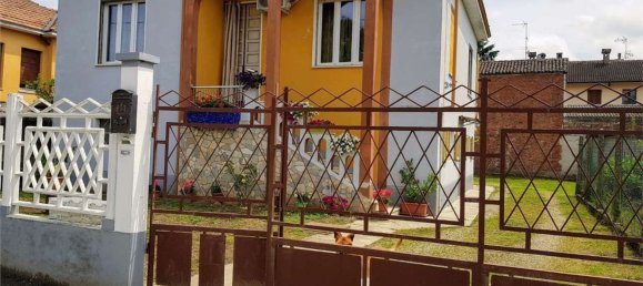 5 rooms Villa in Mortara, Italy No. 156247 2