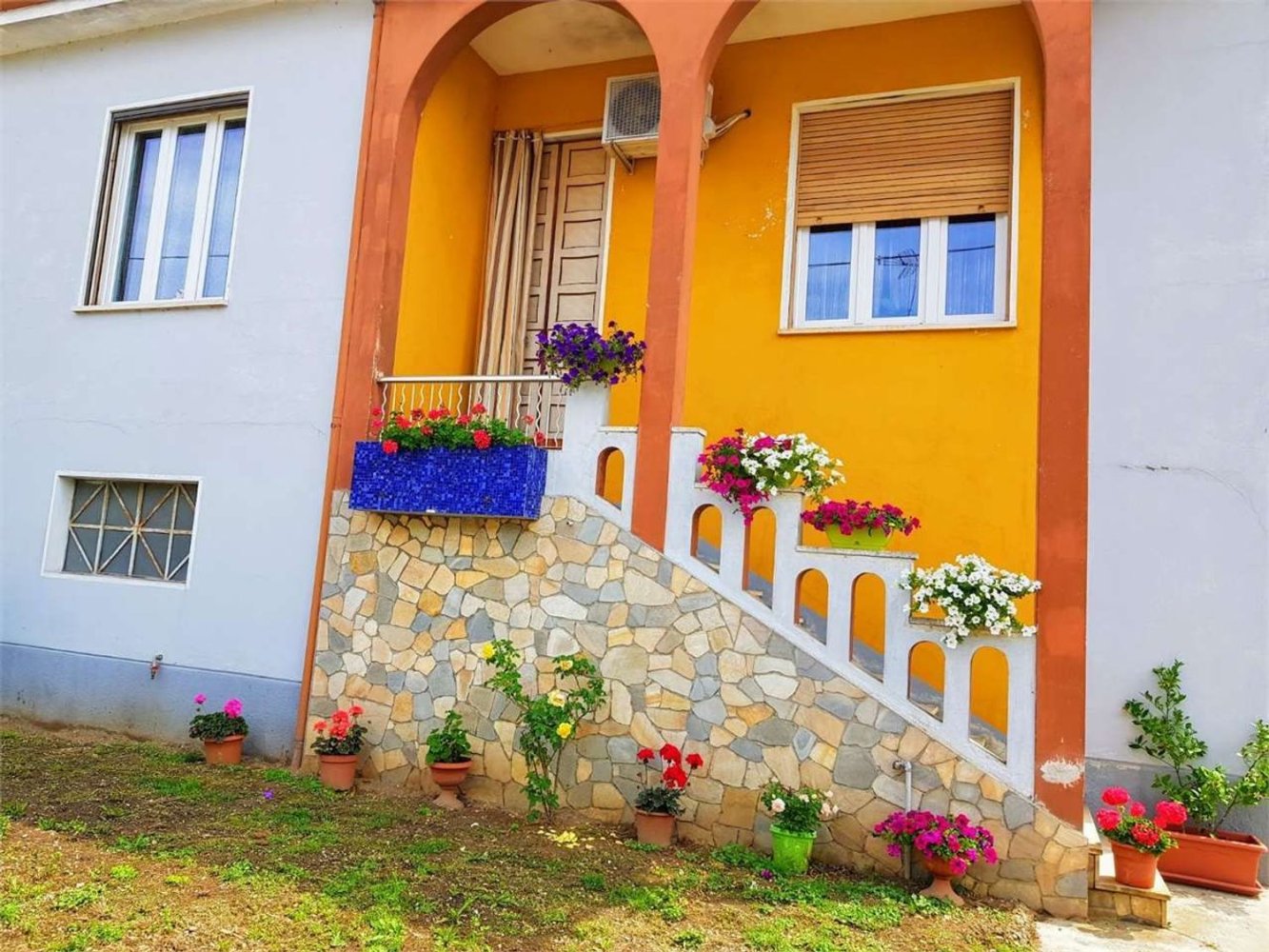 5 rooms Villa in Mortara, Italy No. 156247