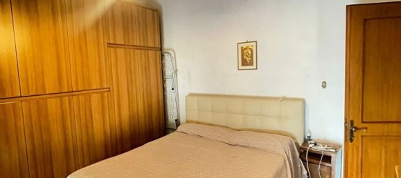 5 rooms Apartment in La Spezia, Italy No. 101344 17