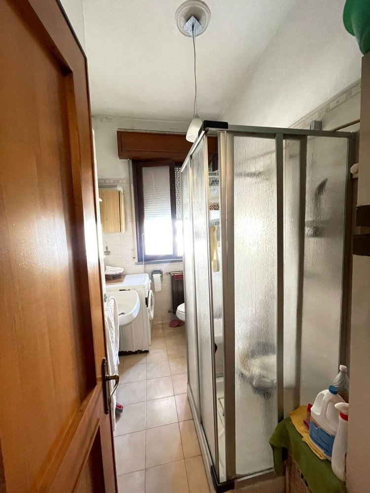 5 rooms Apartment in La Spezia, Italy No. 101344