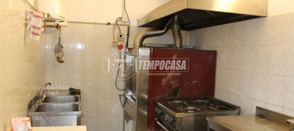 100m² Commercial property in Jesi, Italy No. 327192 18