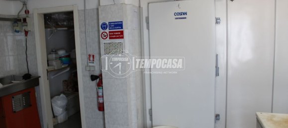 100m² Commercial property in Jesi, Italy No. 327192 7