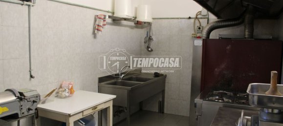 100m² Commercial property in Jesi, Italy No. 327192 16