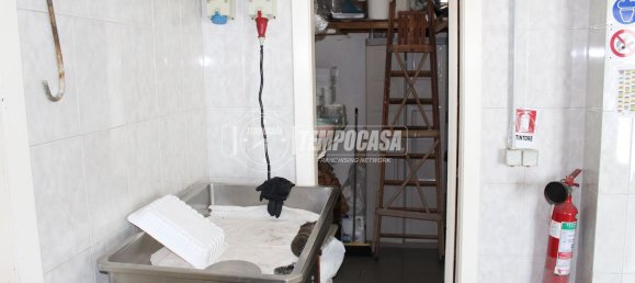 100m² Commercial property in Jesi, Italy No. 327192 19