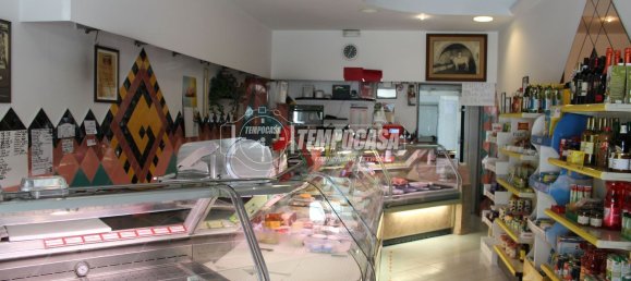 100m² Commercial property in Jesi, Italy No. 327192 2