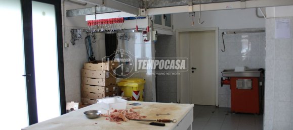 100m² Commercial property in Jesi, Italy No. 327192 21