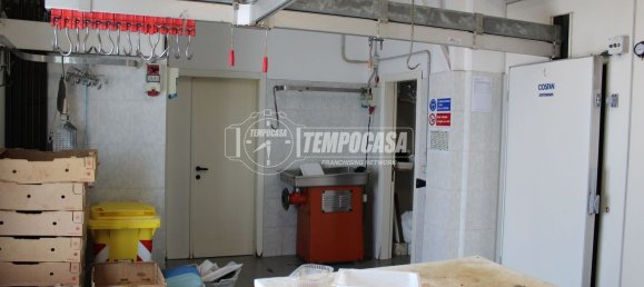 100m² Commercial property in Jesi, Italy No. 327192 12