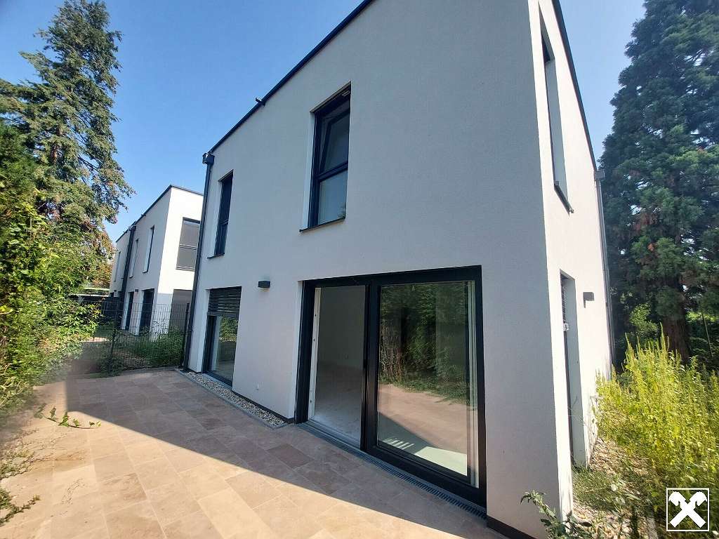 3 bedrooms House in Maria-Lanzendorf, Austria No. 97769