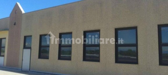 Коммерческая недвижимость 315м² в Преньяна Миланезе, Италия № 175937 3