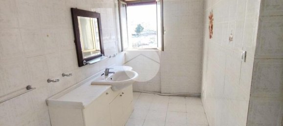 2 bedrooms Apartment in Palermo, Italy No. 287906 3