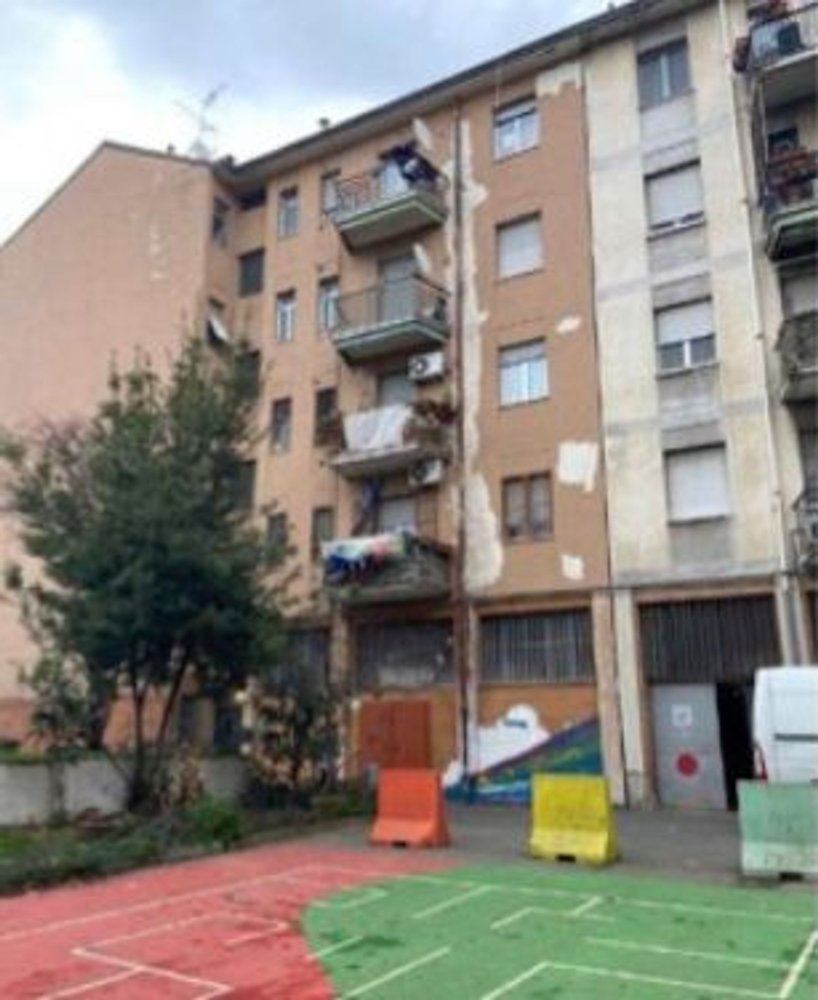 Apartamento de 2 dormitorios en Pioltello, Italy No. 370090