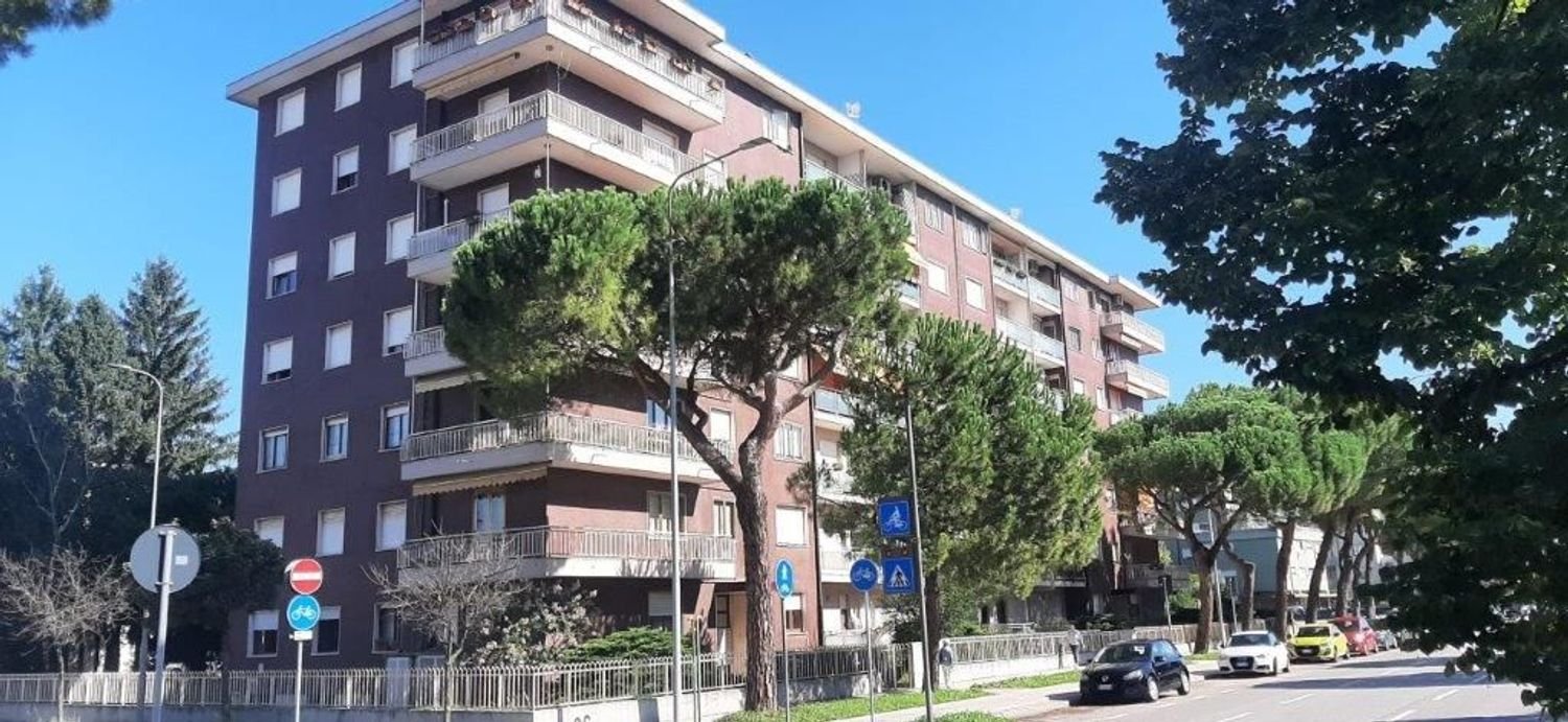 6-salle Appartement à Udine, Italy No. 290889