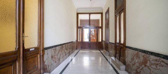 1 bedroom Apartment in Turin, Italy No. 214905 10