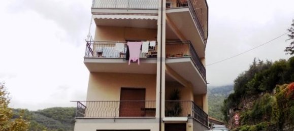 5 rooms Apartment in Aurigo, Italy No. 235997 3