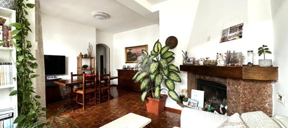 Квартира с 4 комнатами в Витербо, Италия № 9279 3