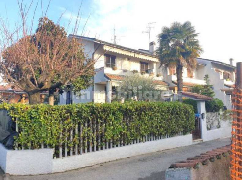 2 غرف نوم منزل في Trezzano Rosa, Italy رقم 357267