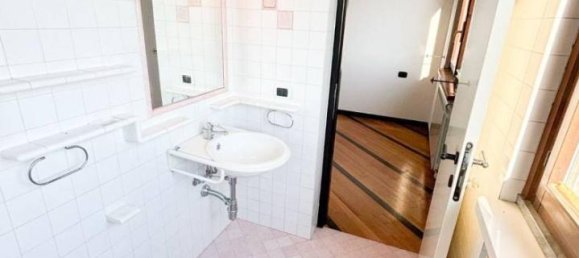 3 rooms Penthouse in Rozzano, Italy No. 136944 17