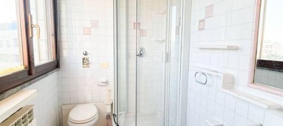 3 rooms Penthouse in Rozzano, Italy No. 136944 16