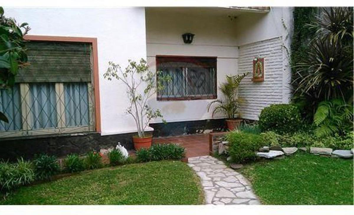 4 bedrooms House in General San Martin, Argentina No. 62893