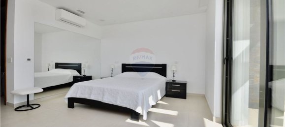 Дом с 5 спальнями в Алвор, Португалия № 186958 47