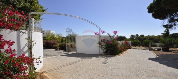 Дом с 5 спальнями в Алвор, Португалия № 186958 41