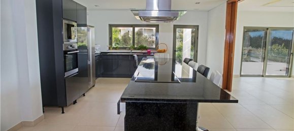 Дом с 5 спальнями в Алвор, Португалия № 186958 42