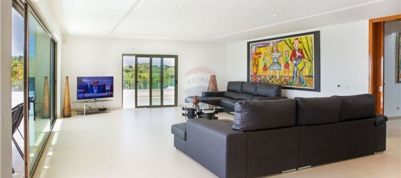 Дом с 5 спальнями в Алвор, Португалия № 186958 45