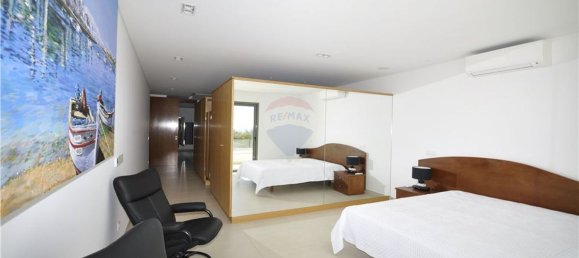 Дом с 5 спальнями в Алвор, Португалия № 186958 37