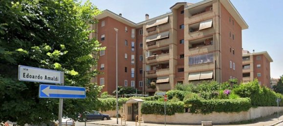 3 bedrooms Apartment in Rome, Italy No. 329343 2