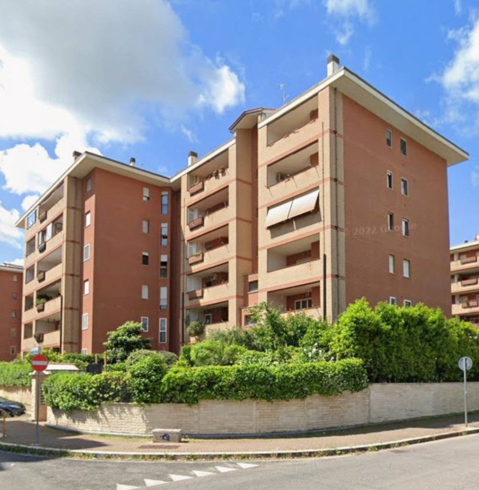 3 bedrooms Apartment in Rome, Italy No. 329343