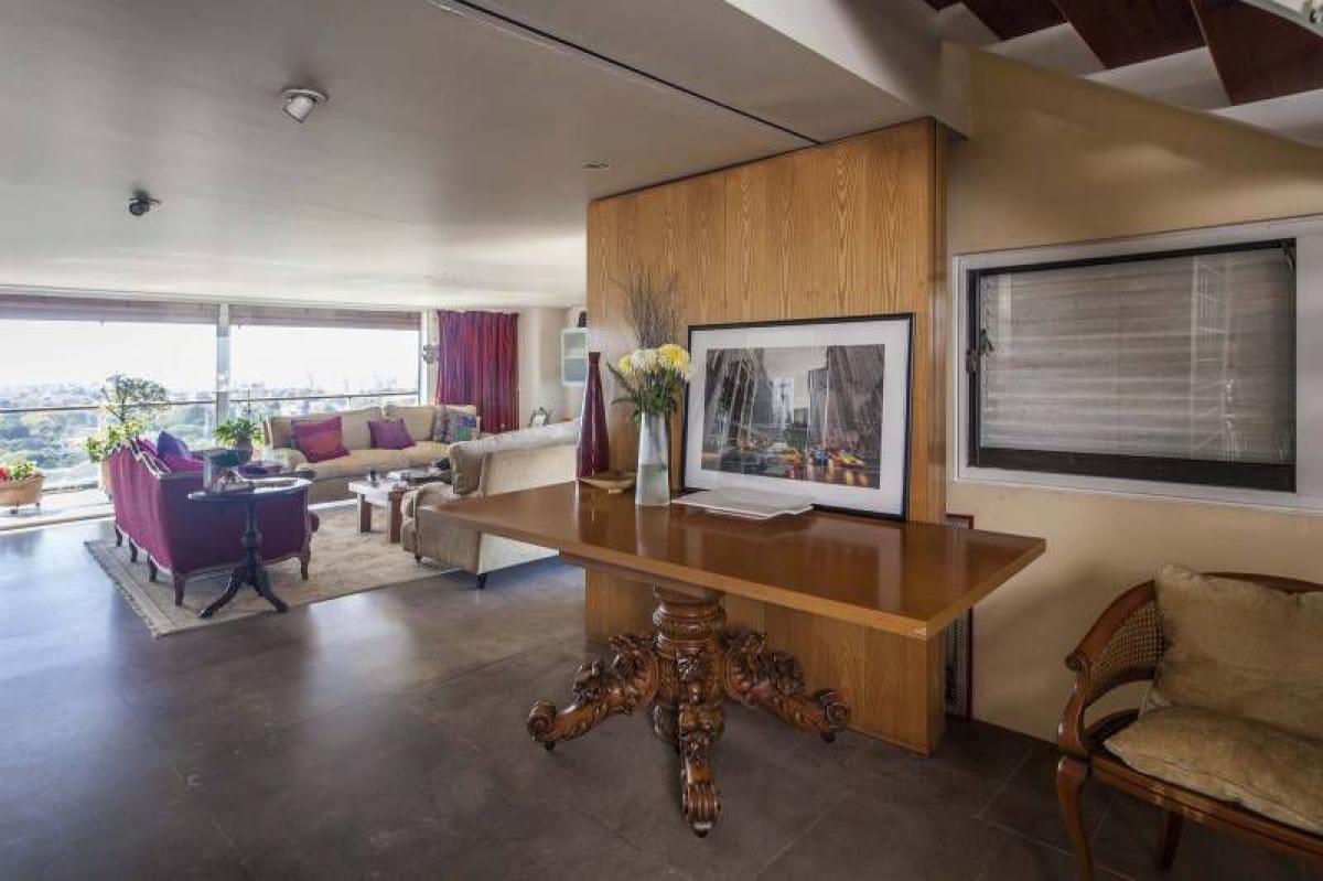 4 bedrooms Apartment in Buenos Aires, Argentina No. 98870